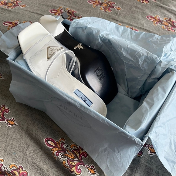 Prada plexiglass shoes - Picture 4 of 4